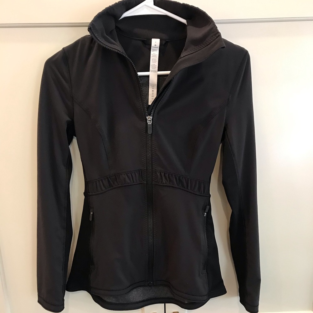 Black lulu lemon jacket